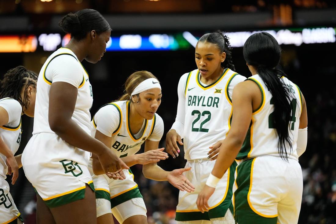 关于雄鹿力压森林狼,保持不败战绩的信息 关于雄鹿力压森林狼,保持不败战绩的信息