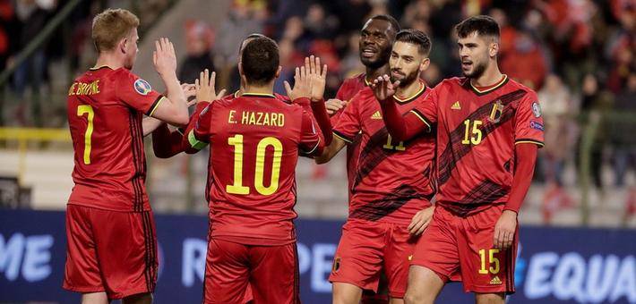 爱游戏-双方球队在比赛中白刃相见，场面火爆的简单介绍