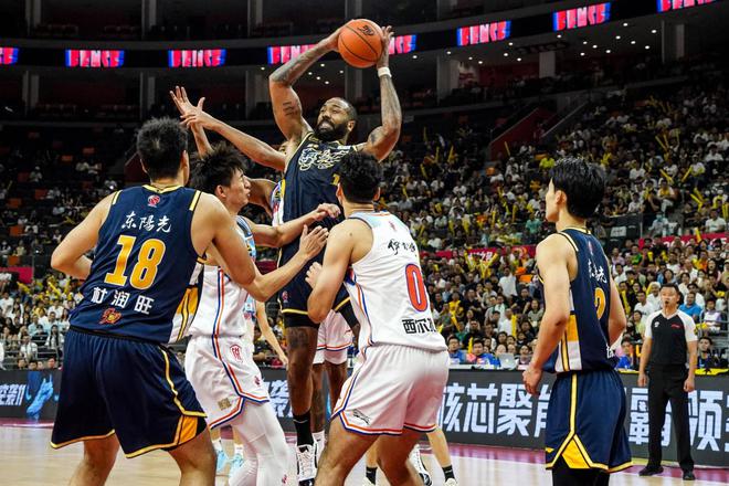 包含上海队力克对手，继续向季后赛进发的词条