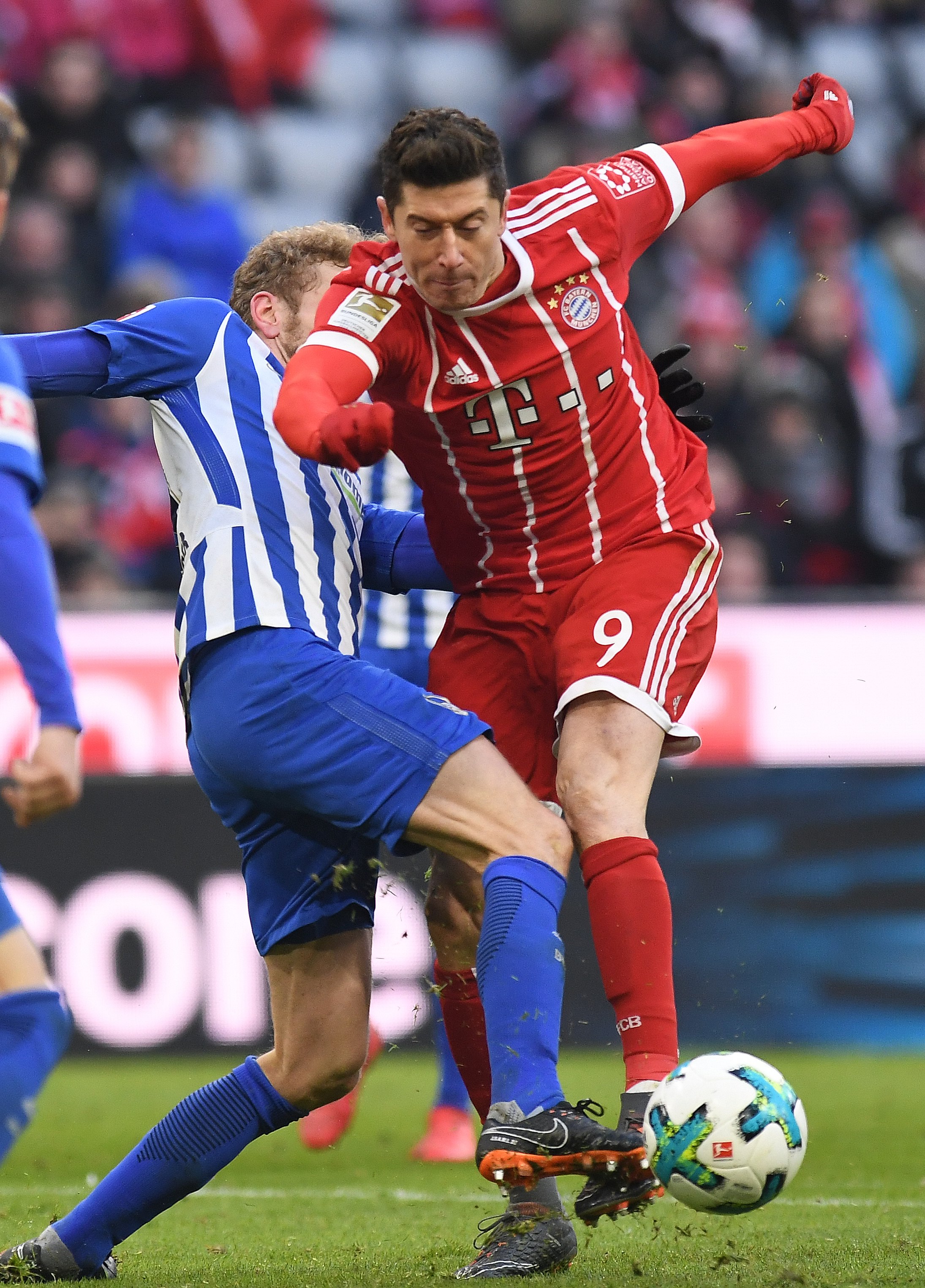 柏林赫塔队员膝伤告别本赛季,德甲升降级悬念仍存的简单介绍 柏林赫塔队员膝伤告别本赛季,德甲升降级悬念仍存的简单介绍