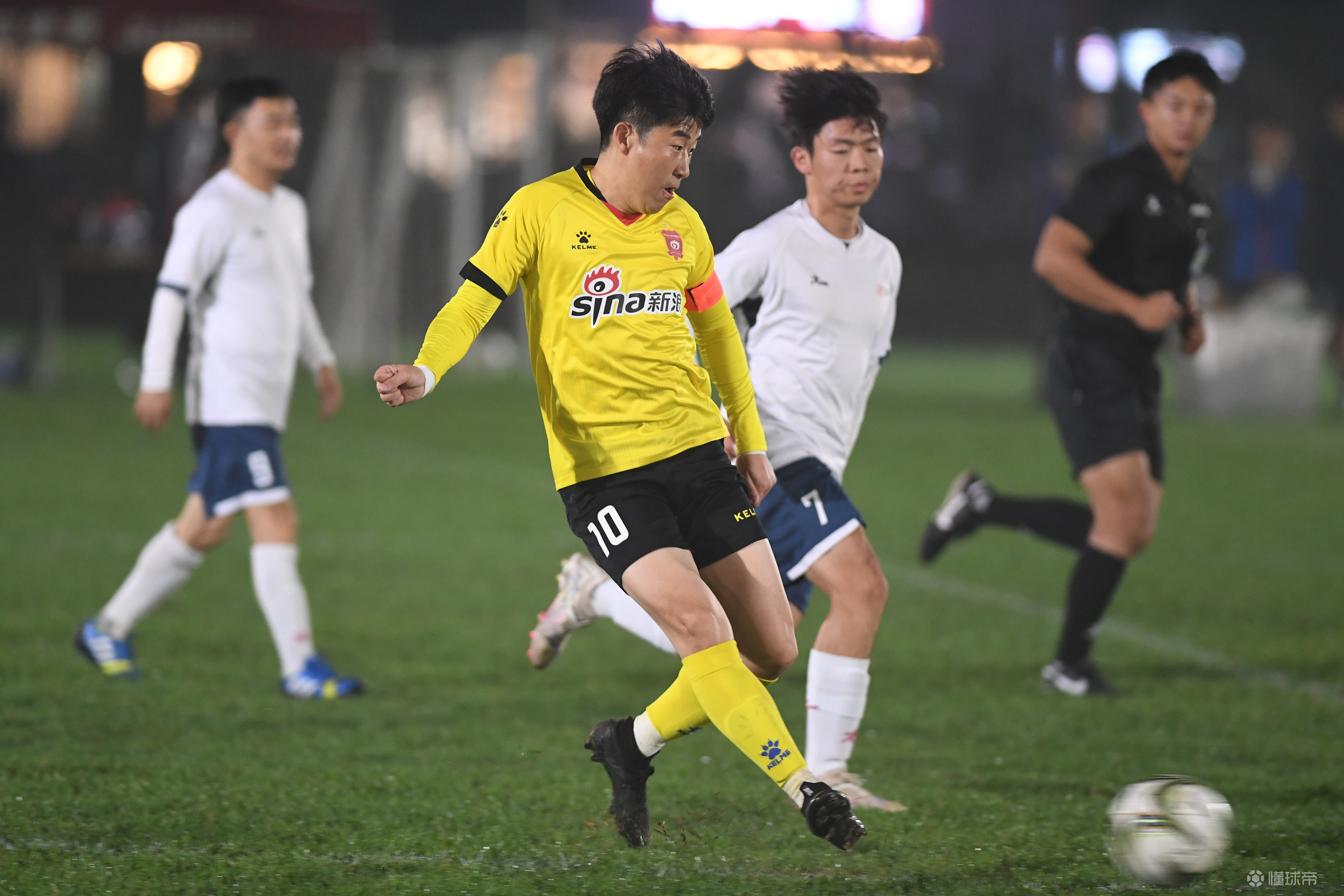爱游戏官方-关于精神足球比赛再掀风波，中国选手绽放智慧的信息