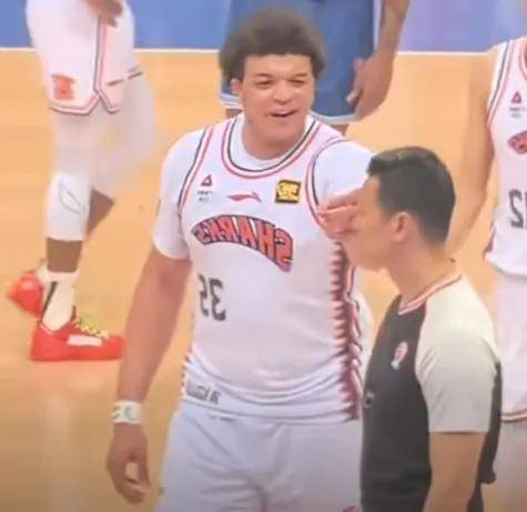 关于弗兰克福队伤病潮袭来，困扰不断的信息