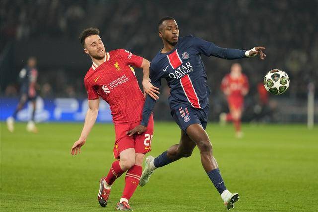 爱游戏下载-利物浦主场力克拜仁，晋级八强