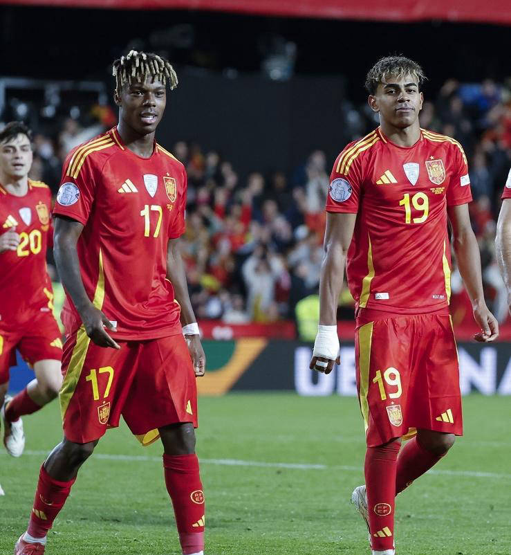 关于欧国联比赛今晚再度激战，球场上谁能胜出？的信息