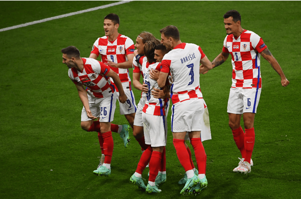 克罗地亚队在国际比赛中获得胜利荣耀