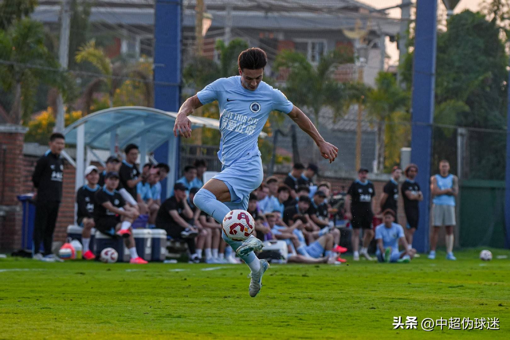 关于热身赛战果大胜，国家队备战展现实力的信息