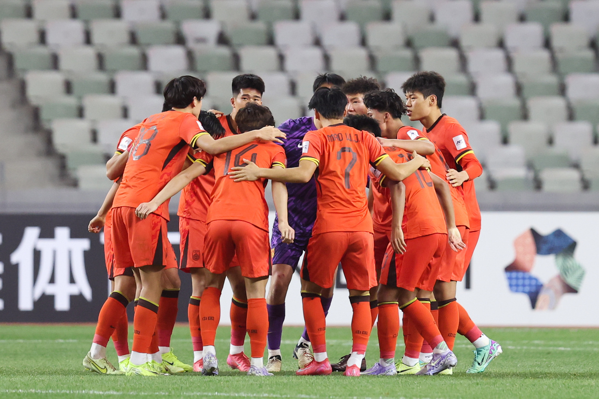 国内足球豪强对决即将上演，场面火爆蓄势待发的简单介绍