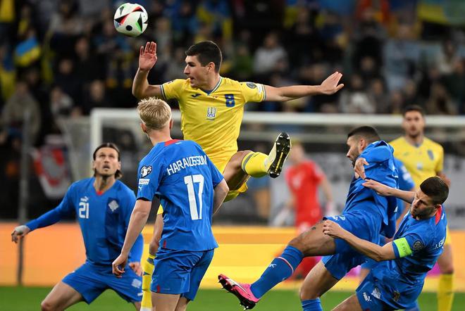 爱游戏官方-希腊险胜晋级，成功挺进淘汰赛赛场！的简单介绍