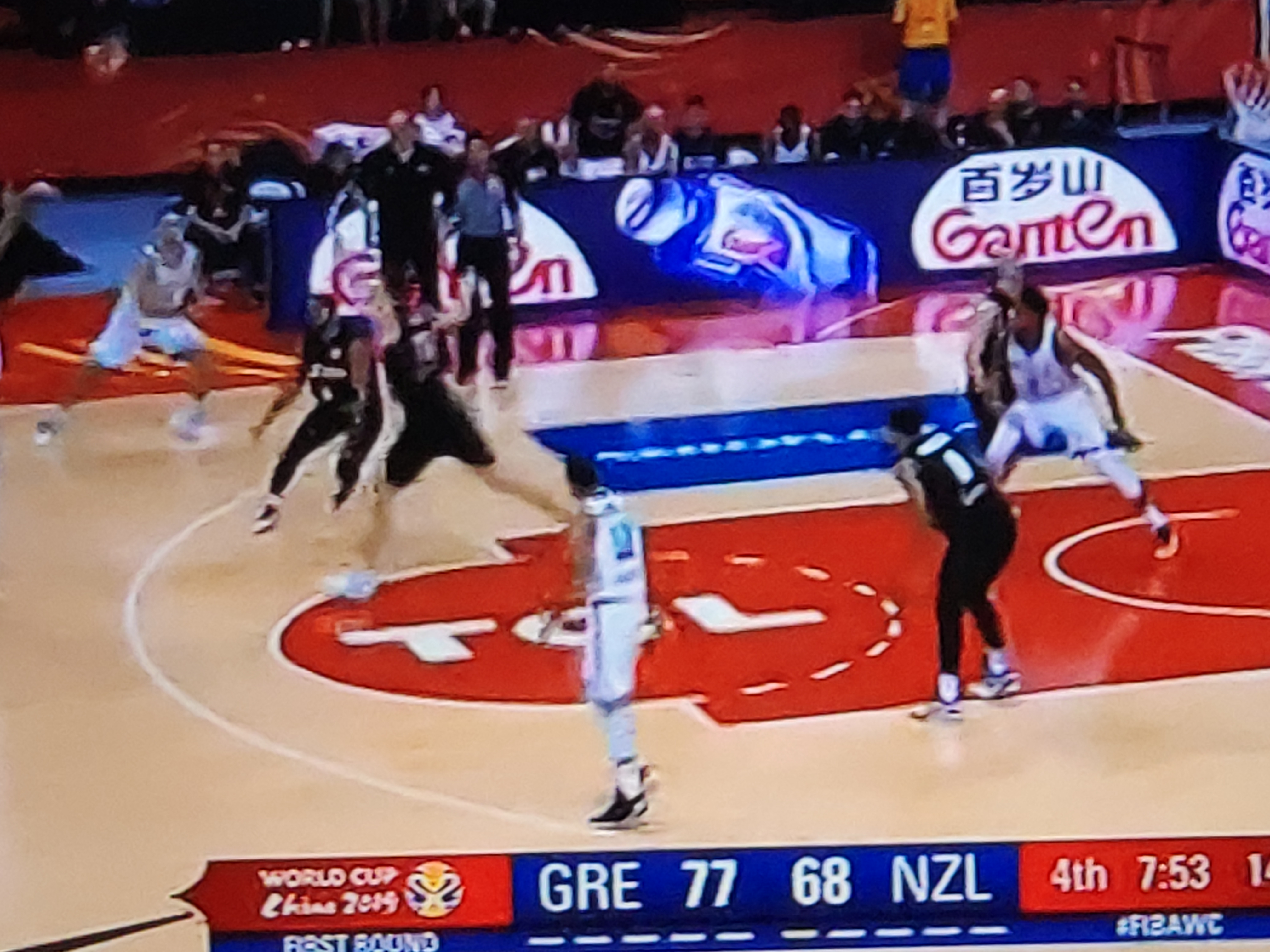 希腊险胜晋级,成功挺进淘汰赛赛场!的简单介绍 希腊险胜晋级,成功挺进淘汰赛赛场!的简单介绍