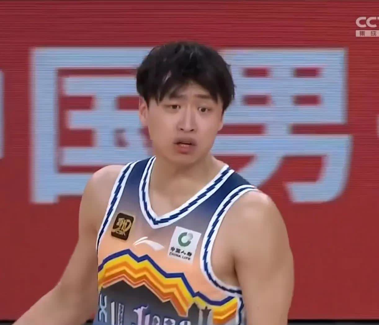 包含山东男篮胜出新疆天山雪狼,夺得关键胜利的词条 包含山东男篮胜出新疆天山雪狼,夺得关键胜利的词条