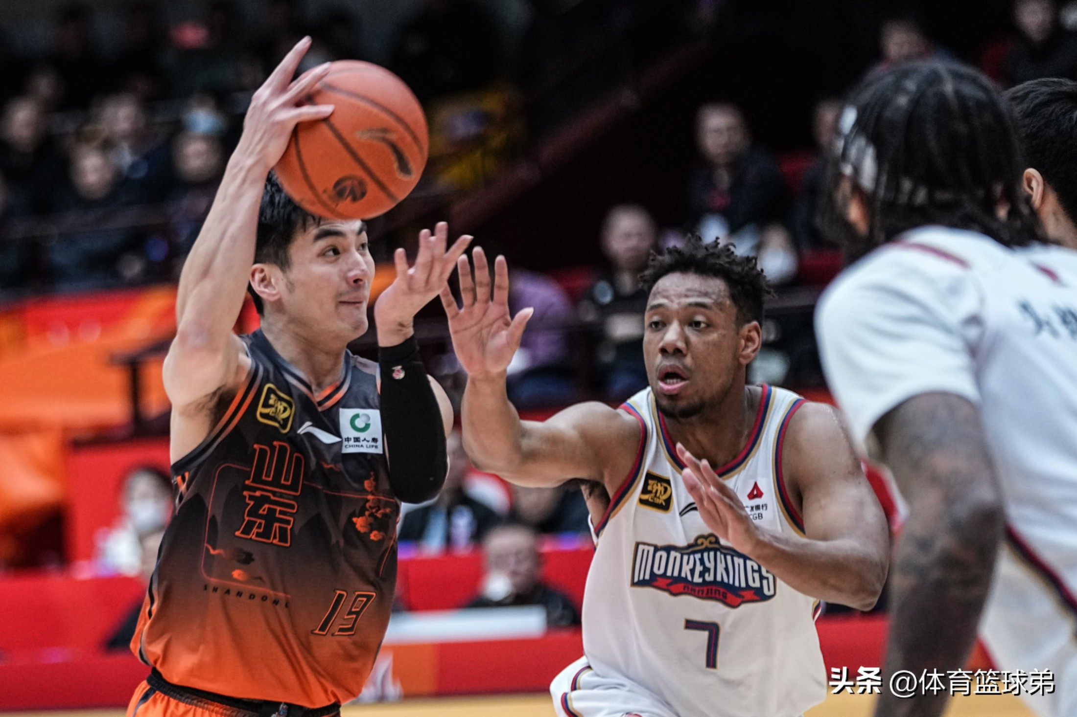 大连一方锻炼实力，备战国际篮球赛事的简单介绍