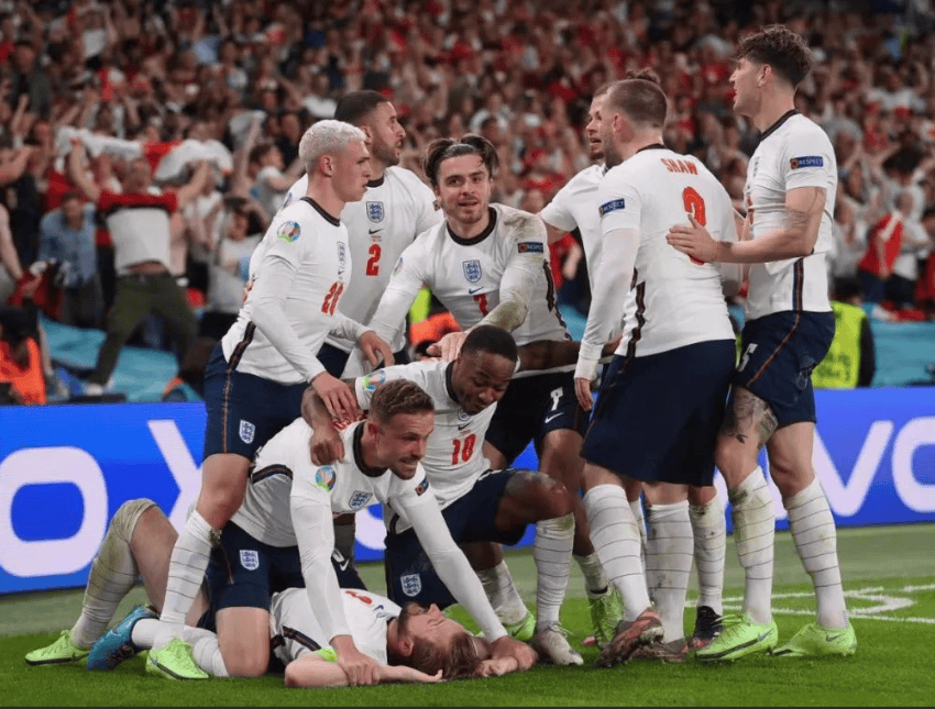 爱游戏-欧国联赛半决赛阵容完整强队实力抢眼