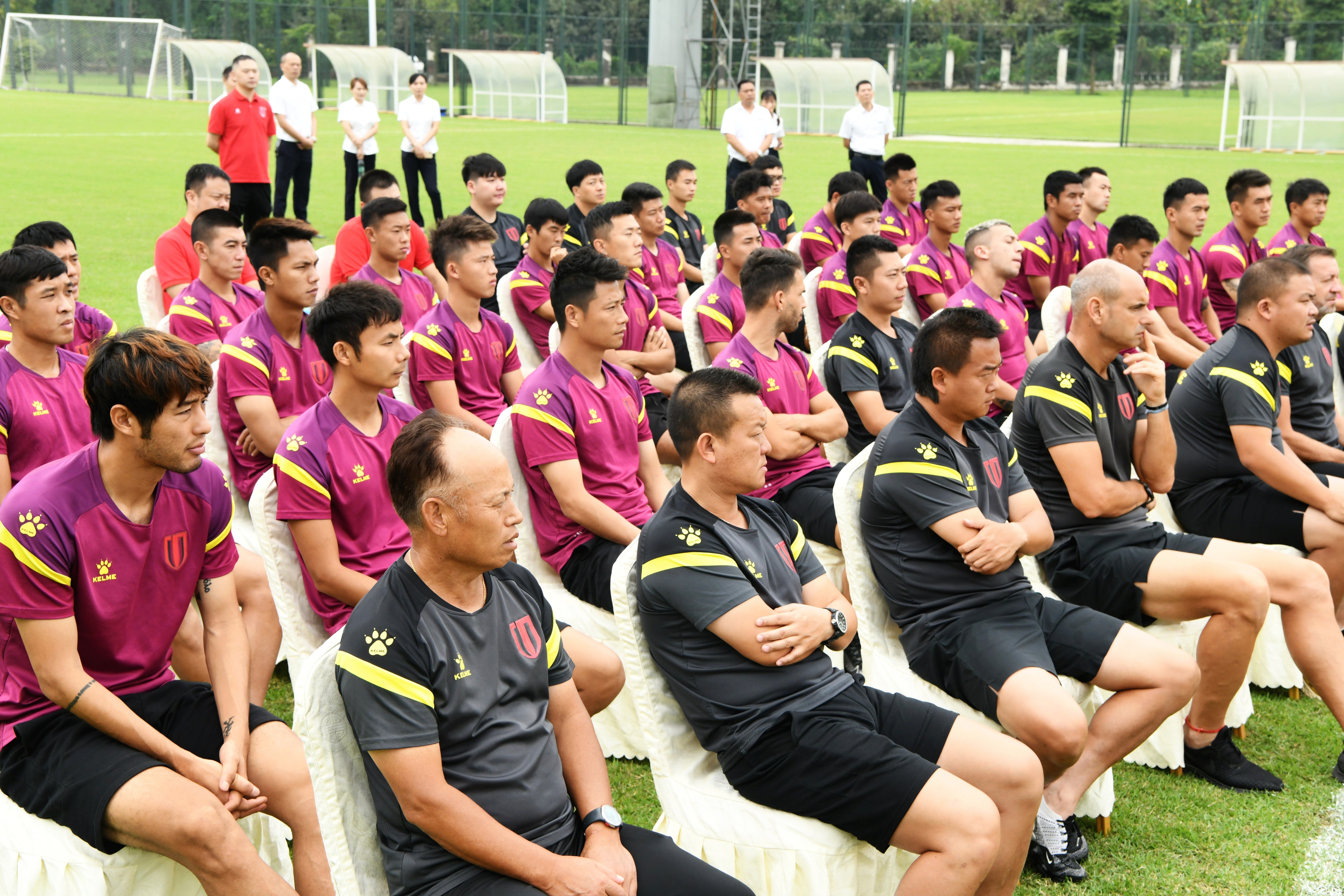 包含意志坚定,球队以微弱优势获胜晋级,一步之遥决赛的词条 包含意志坚定,球队以微弱优势获胜晋级,一步之遥决赛的词条