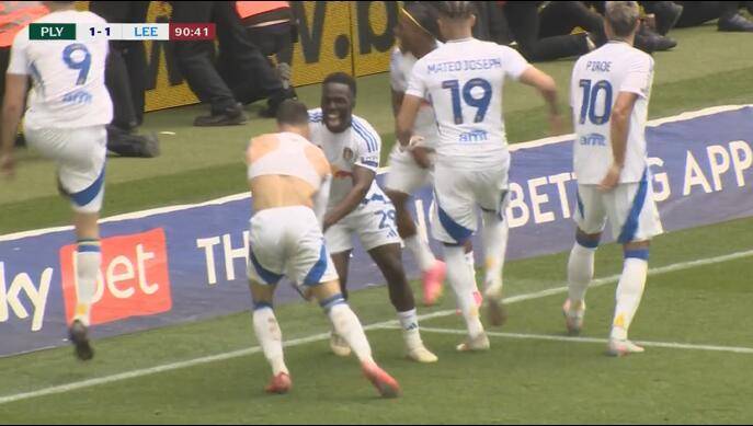 关于利兹联将对阵瓦伦西亚,谁能在场上取得优势?的信息 关于利兹联将对阵瓦伦西亚,谁能在场上取得优势?的信息