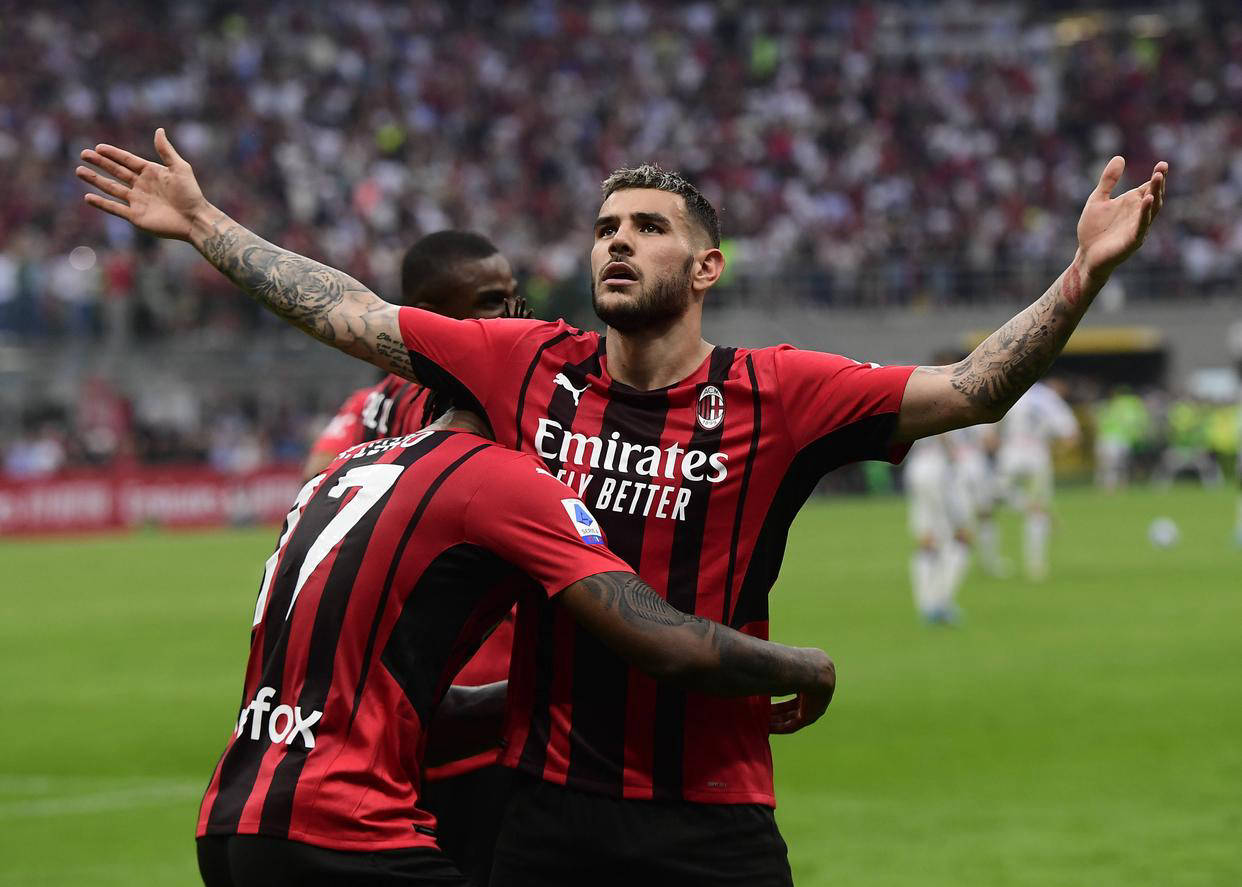 AC米兰球员在法甲比赛中发挥出色 AC米兰球员在法甲比赛中发挥出色