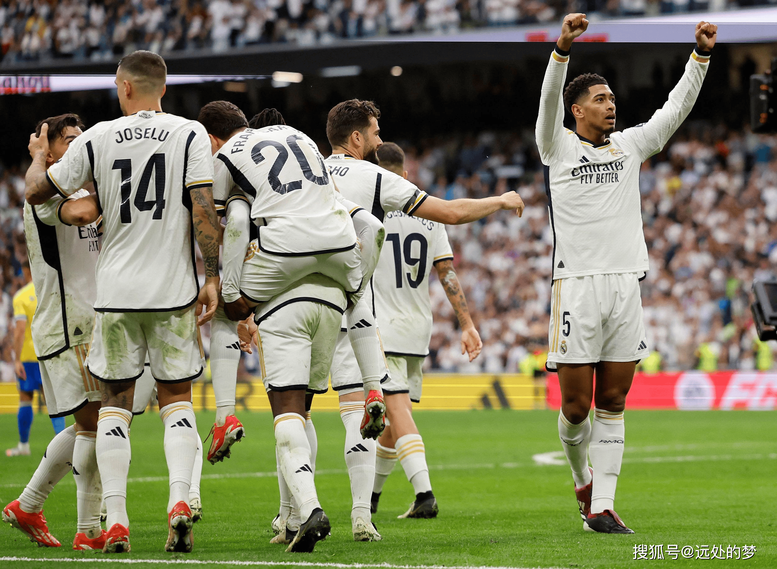 爱游戏入口-尤文图斯客场逆袭，球队士气大振