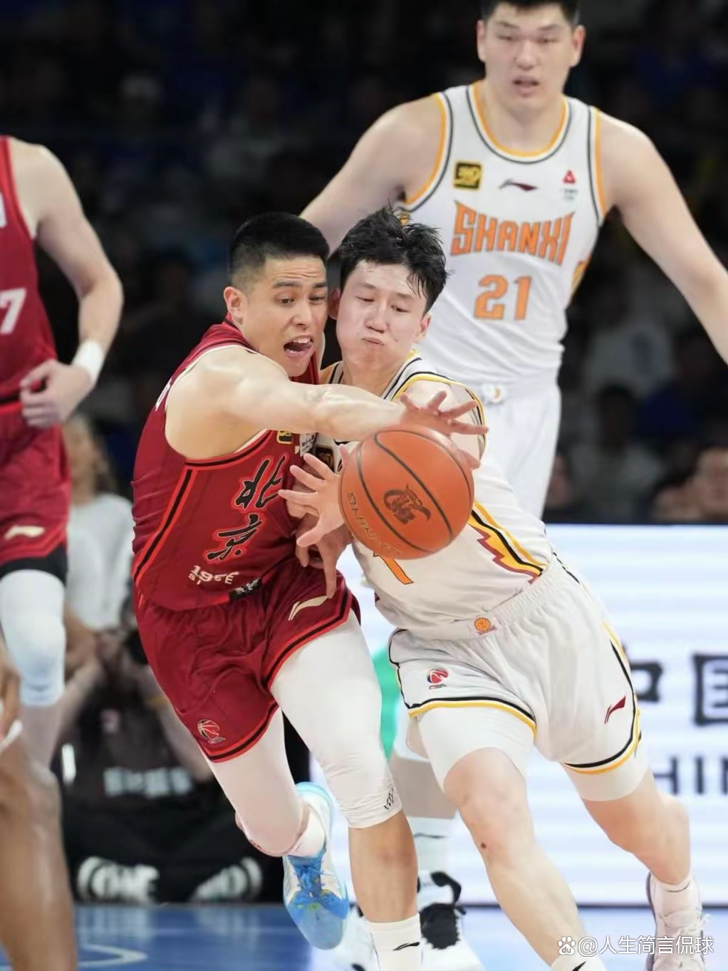 爱游戏tv-比赛结果让人意想不到，球员成为焦点