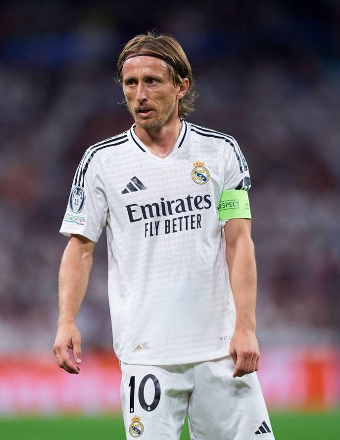 球队战术变化频频，主帅露出新思路的简单介绍