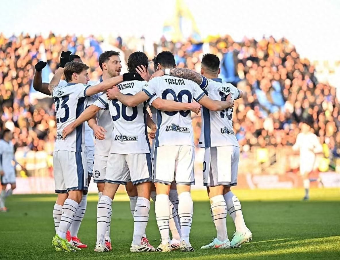 关于那不勒斯客场大胜,雄踞积分榜榜首的信息 关于那不勒斯客场大胜,雄踞积分榜榜首的信息