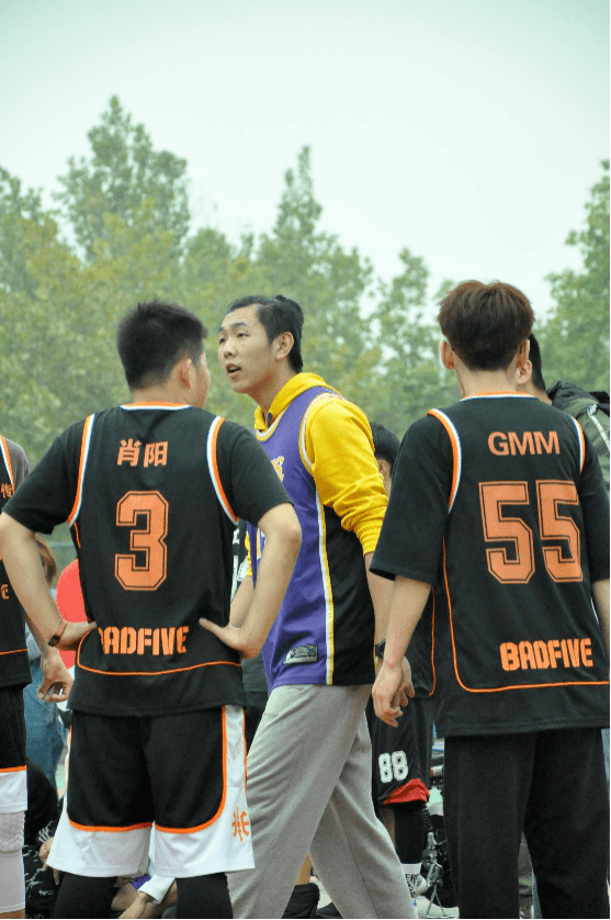 安徽男篮奋力拼搏,一场好戏的简单介绍 安徽男篮奋力拼搏,一场好戏的简单介绍