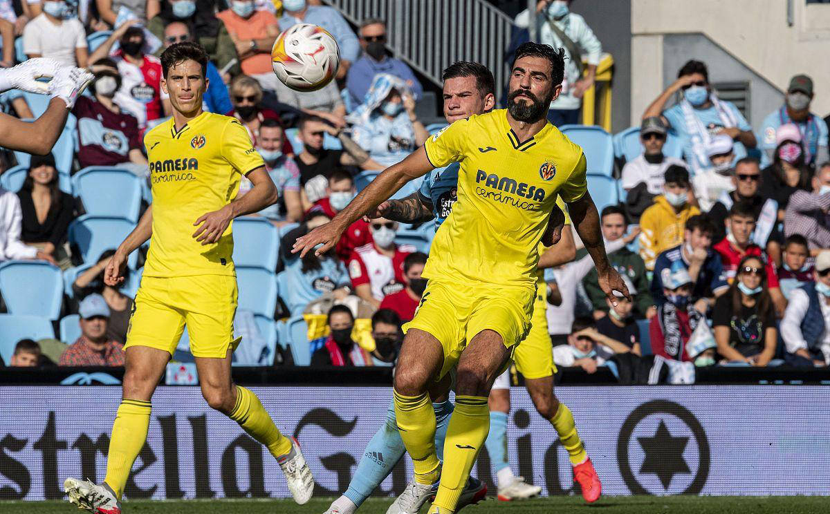 爱游戏在线-比利亚雷亚尔客场逆袭，惊险击败对手