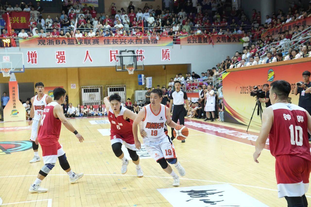 爱游戏官网-包含球队阵容调整奏效，赢得比赛关键战役的词条