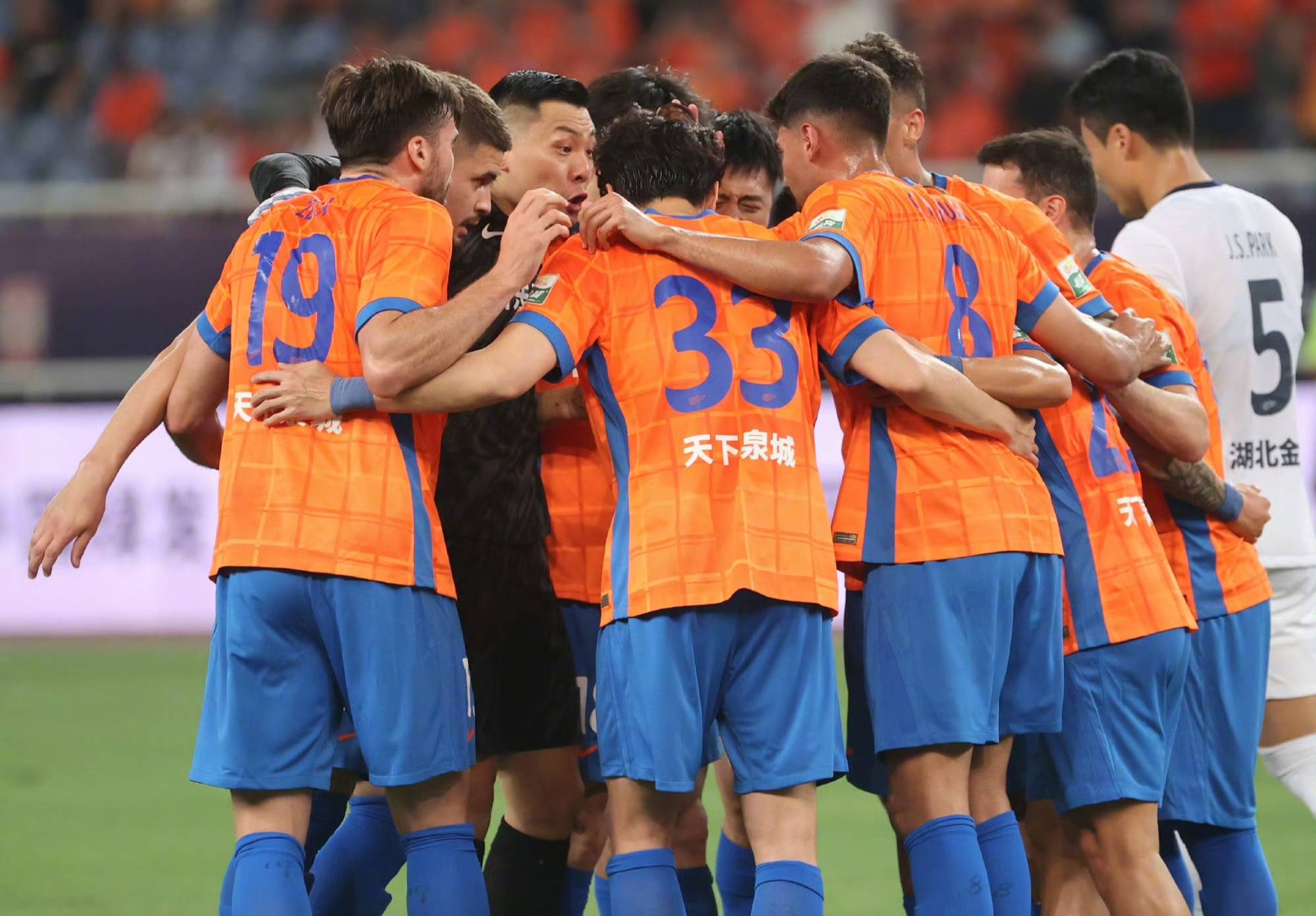 包含球队阵容调整奏效，赢得比赛关键战役的词条