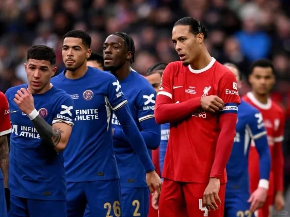 关于利物浦球员备战对阵莱斯特城的比赛：谁将笑到最后的信息