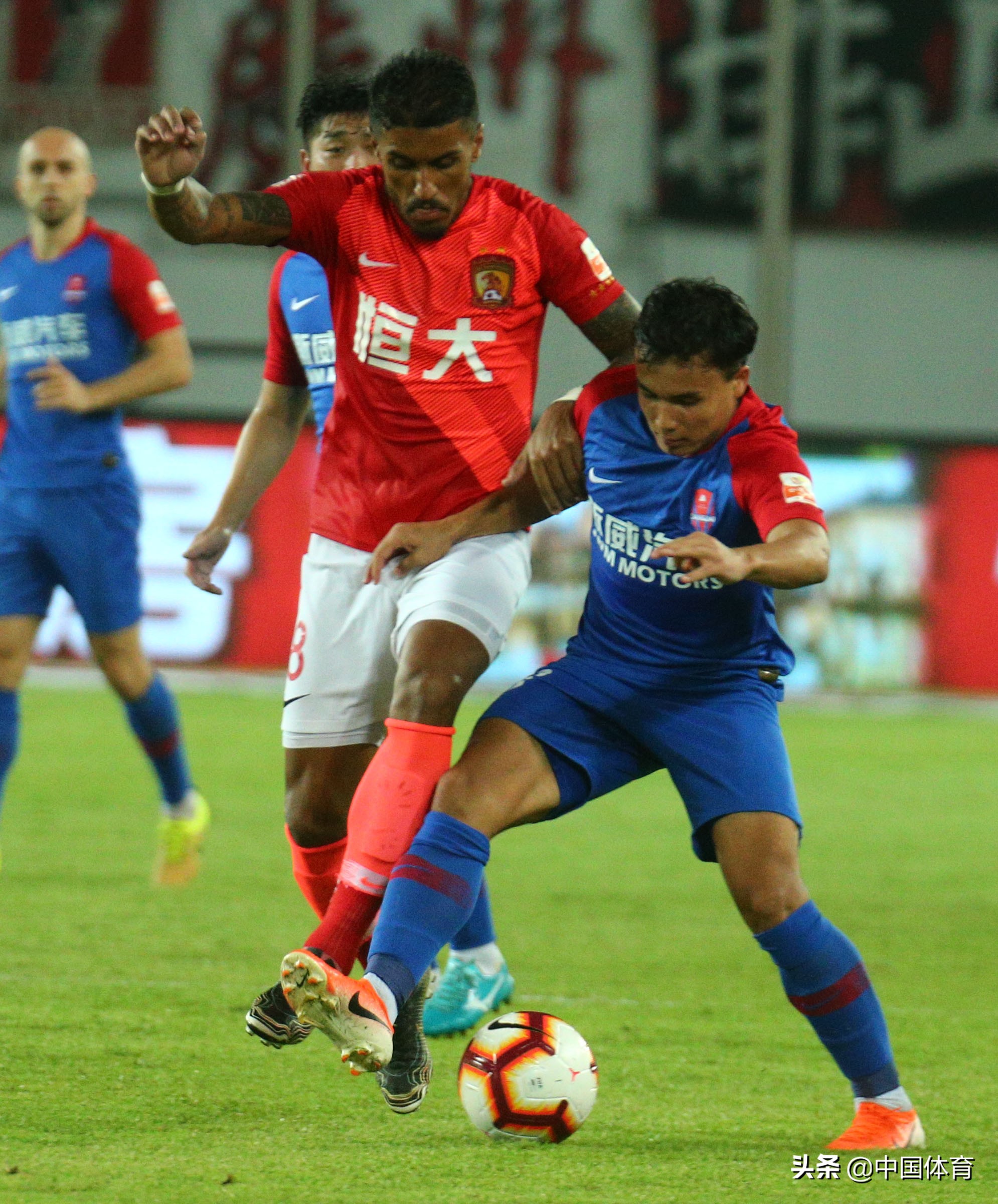 爱游戏官网-关于广州恒大客场不敌重庆斯威，遭遇不利的信息