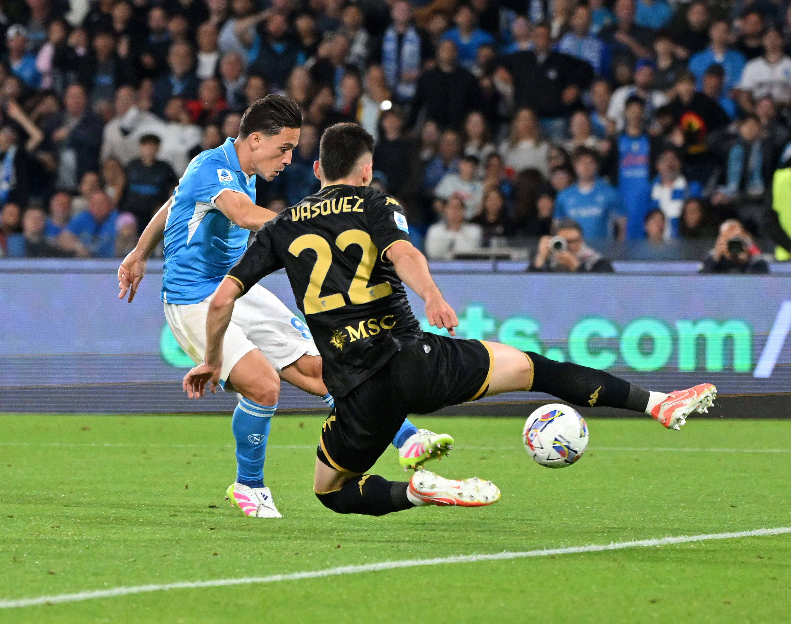 爱游戏娱乐-关于热那亚战平对手，紧咬领先球队的信息