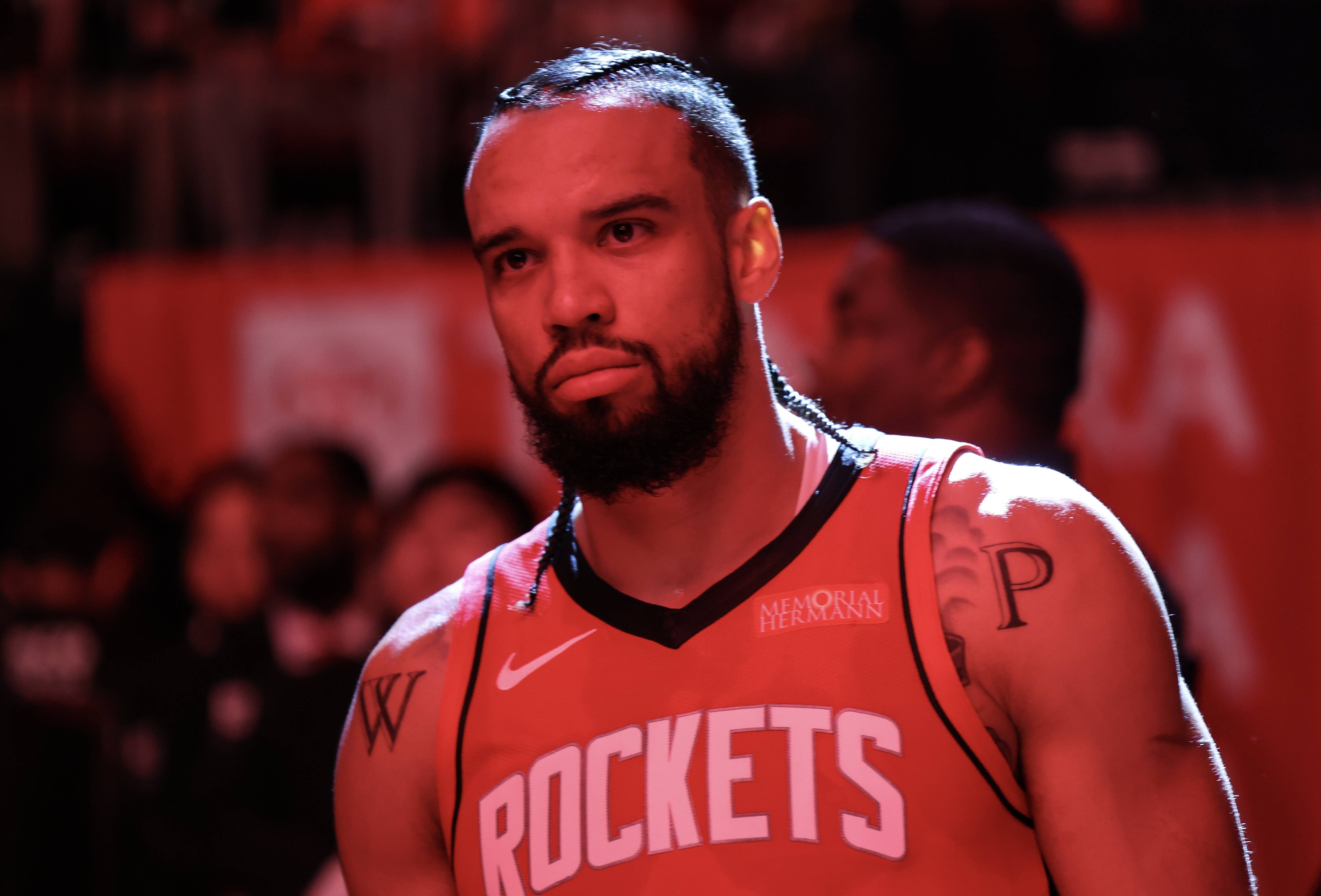 火箭陷入困境，球队管理层面临挑战的简单介绍