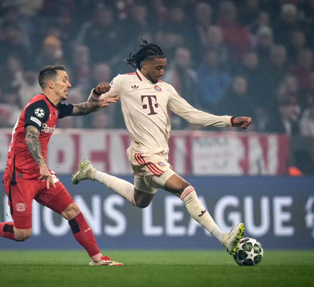 包含今日焦点:拜仁失利,球迷沸腾的词条 包含今日焦点:拜仁失利,球迷沸腾的词条