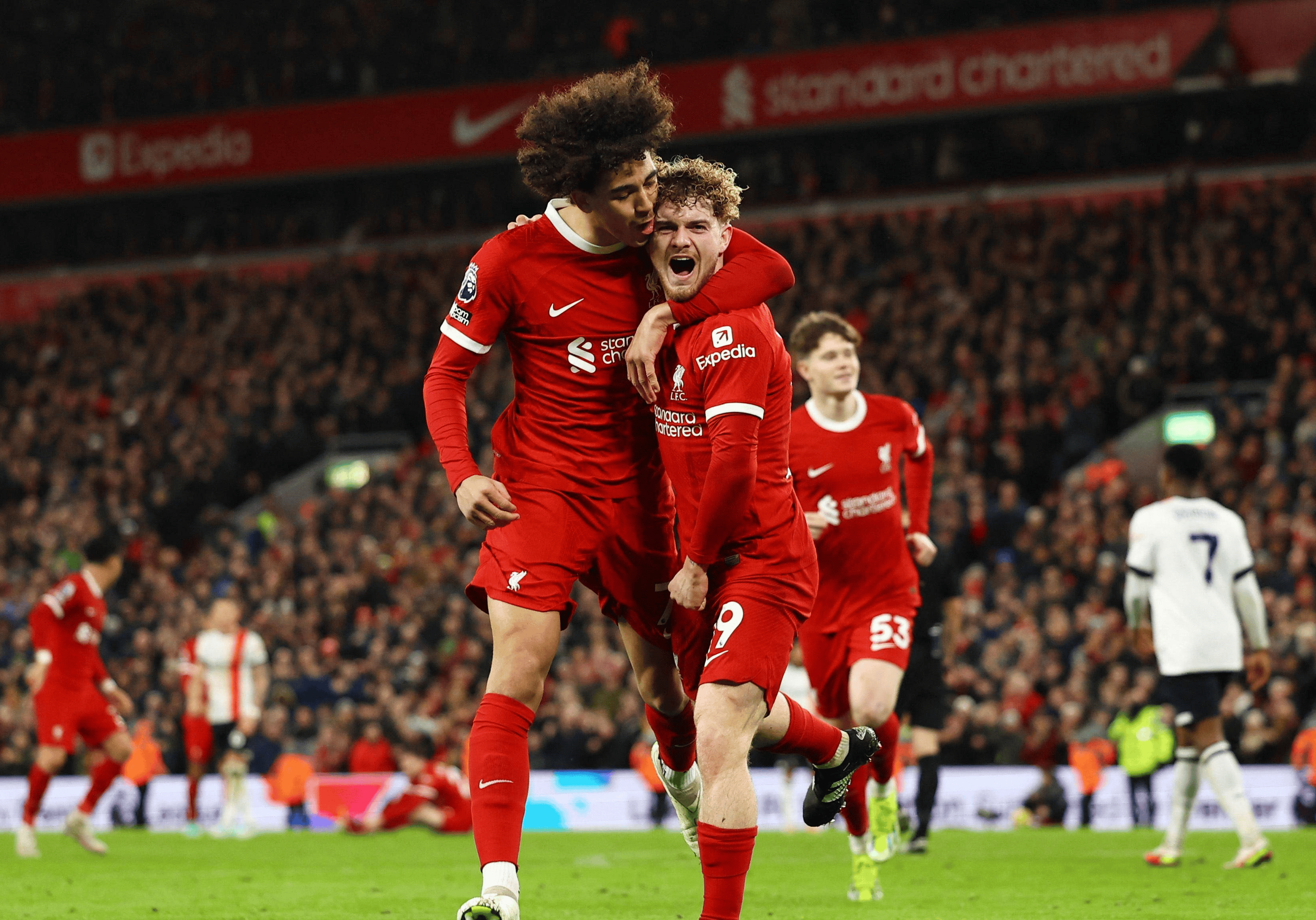 爱游戏在线-曼联战平热刺欧冠希望渺茫