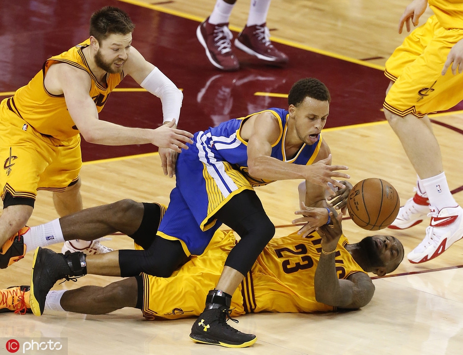 包含猛龙大胜骑士,让对手遇到两连败的词条 包含猛龙大胜骑士,让对手遇到两连败的词条