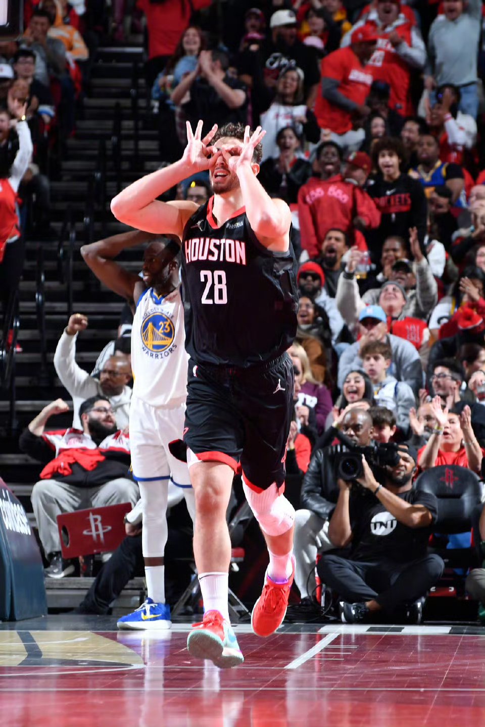 火箭客场不敌尼克斯,遭遇两连败 火箭客场不敌尼克斯,遭遇两连败