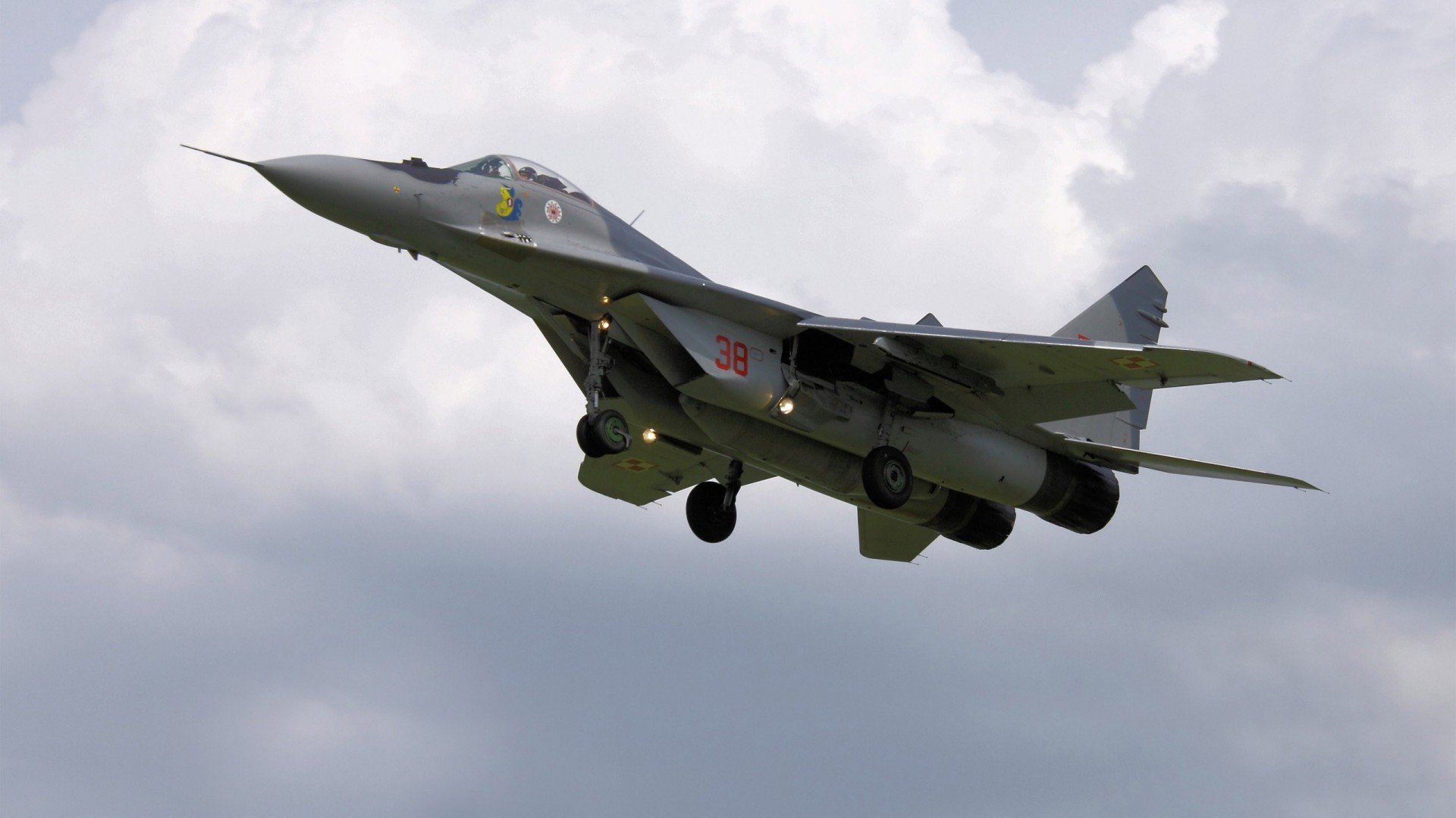 爱游戏官网-若日尼奥光芒四射，那不勒斯淘汰丹麦晋级