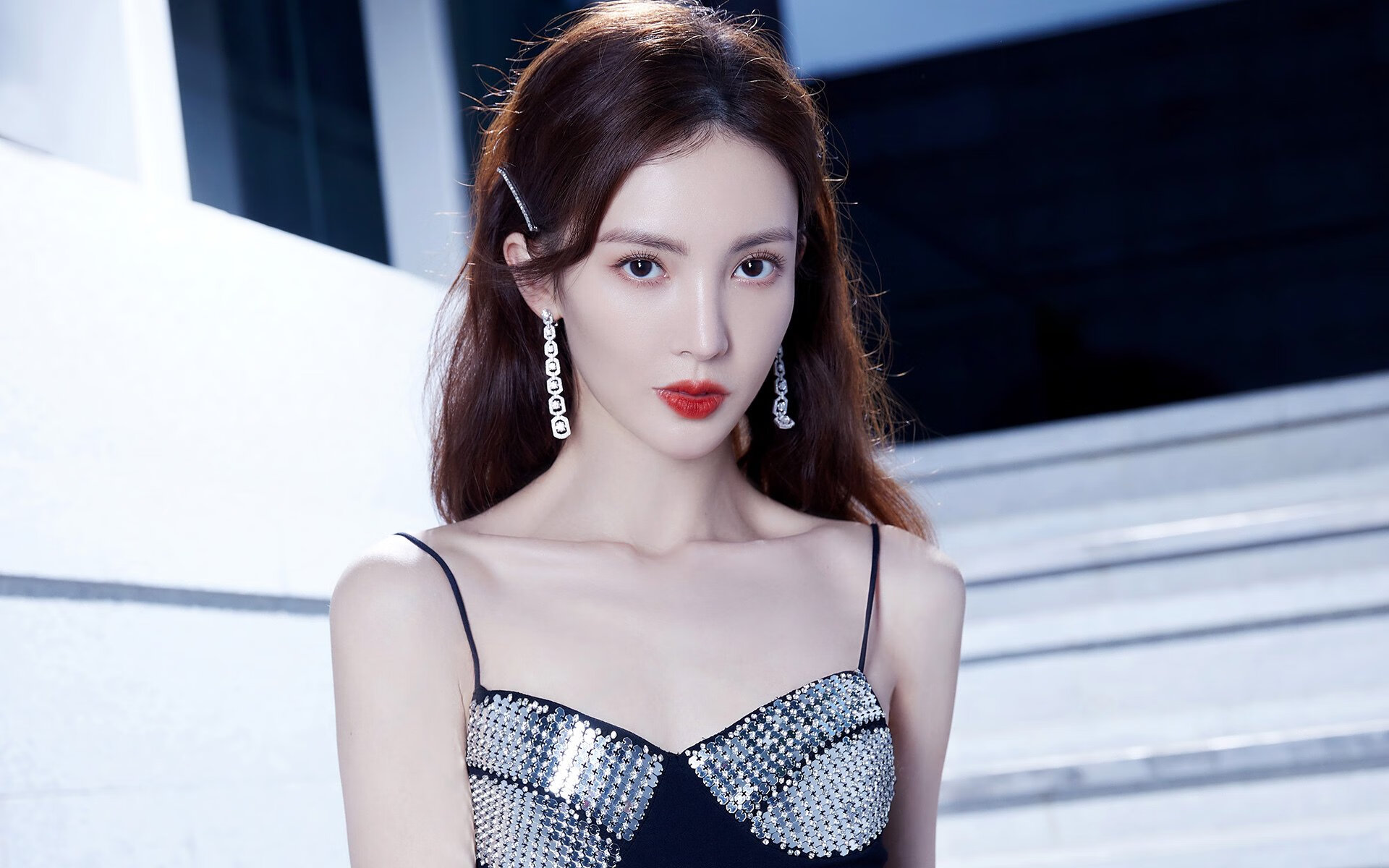 爱游戏-烈焰腾空，拉文的奥运宣言之夜