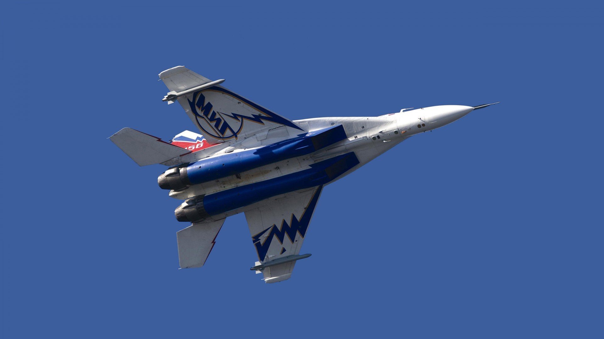 防守的壁垒与进攻的烈焰，独行侠锁死国王，哈利伯顿欧冠决赛主宰赛场