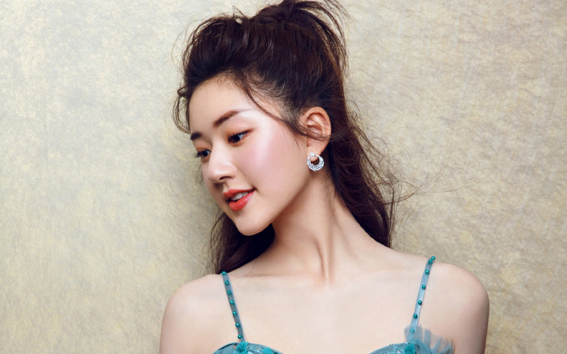 霍勒迪的巨星价值，湖人争冠胜步行者的隐形引擎